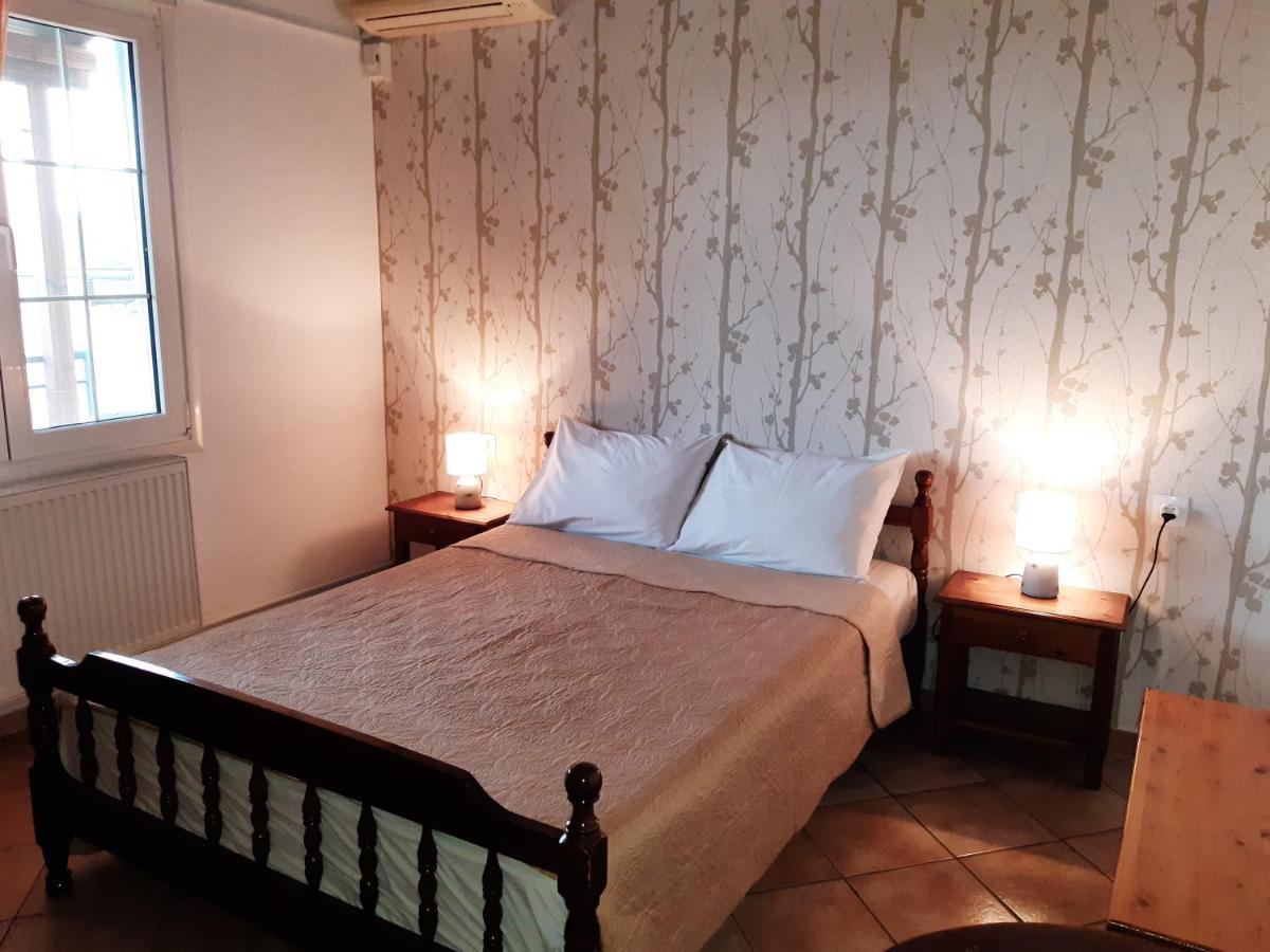 Studios Niki Коинира Экстерьер фото